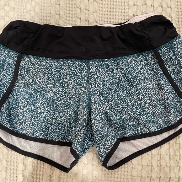 Lululemon shorts - Picture 1 of 3